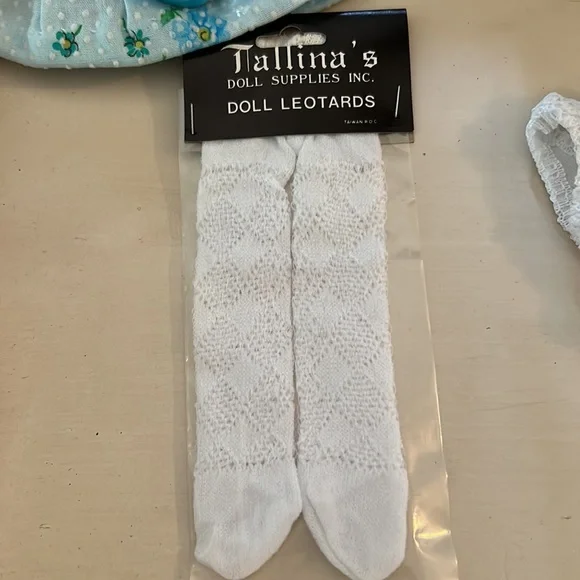 Madeline & Friends Bundle Madeline 8β Doll Assortment of Hand Sewn Outfits Plus - Picture 6 of 10